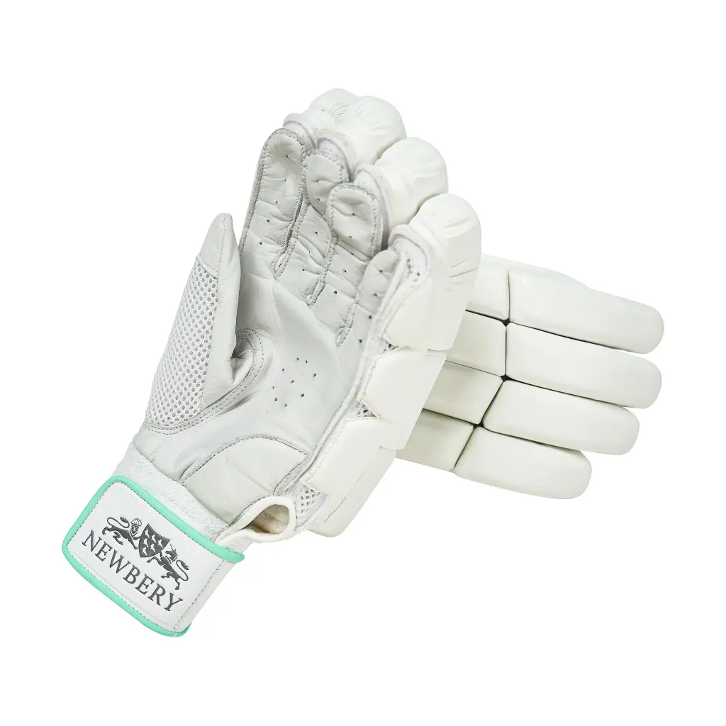 KUDOS GLOVE DETAIL BACK.webp