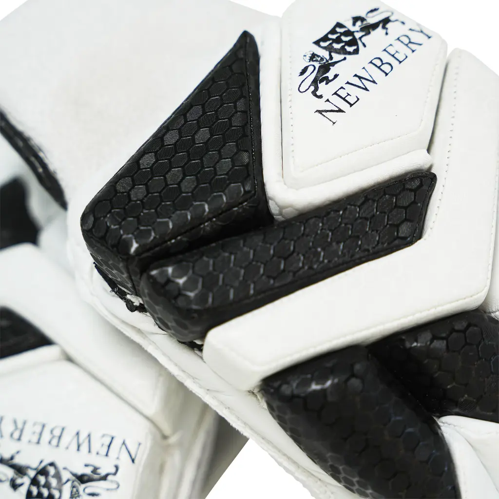 PLAYER GLOVE FRONT DETAIL.webp